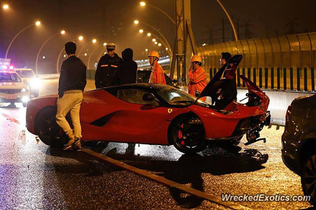 Ferrari Laferrari Suffers Brutal Crash In China