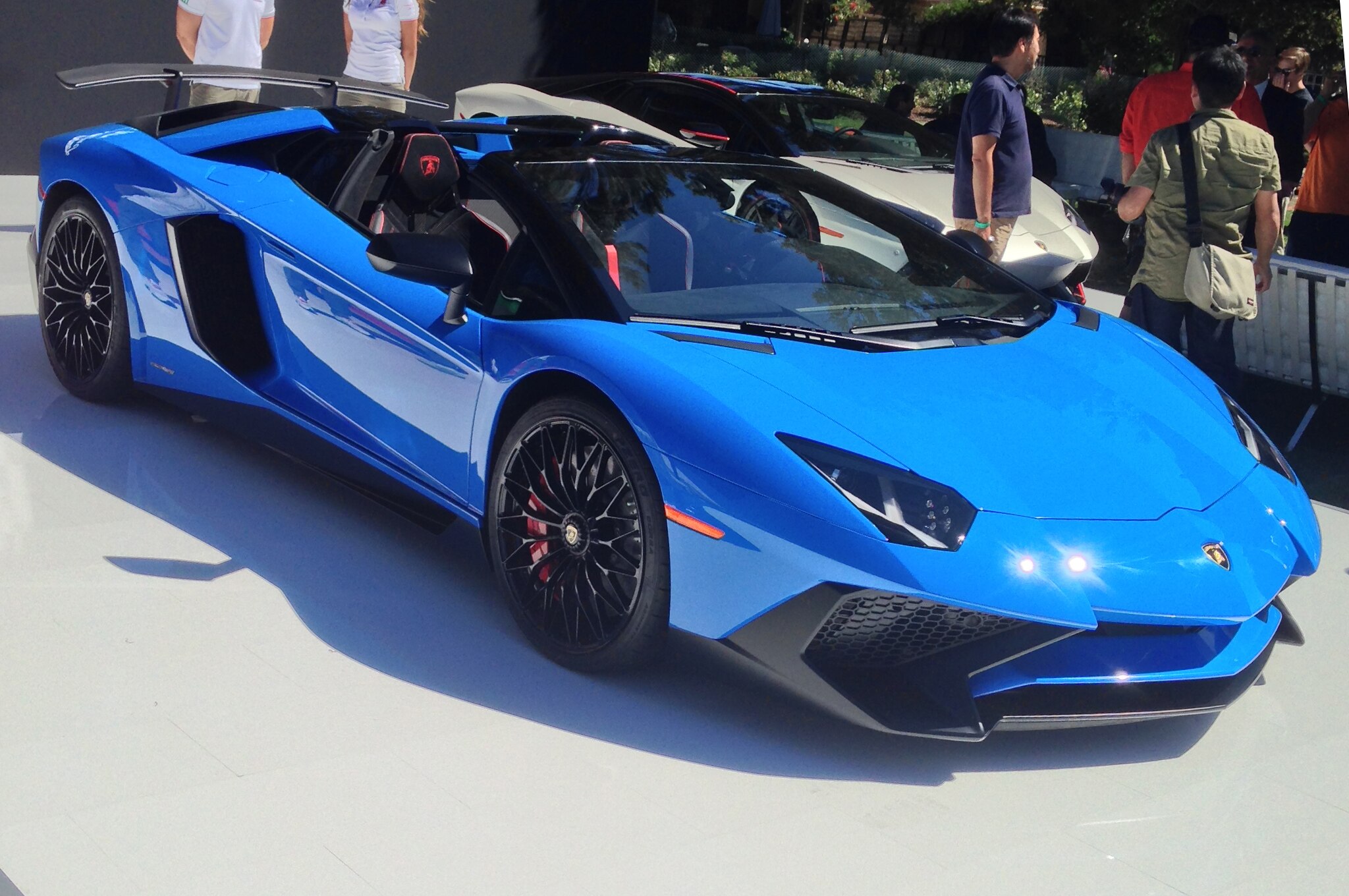 Lamborghini Aventador Lp750 4 Sv Roadster Loses Its Top At Pebble