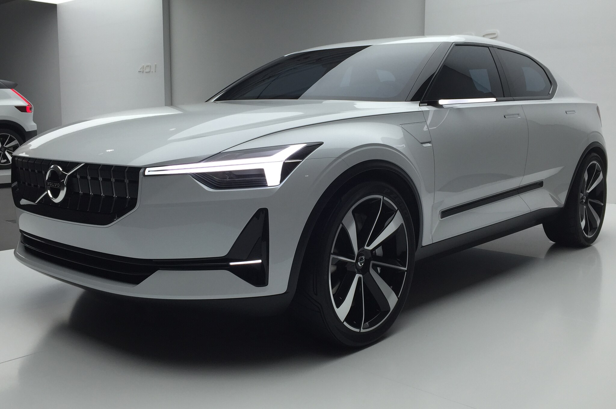 First Volvo EV Will Have at Least 250 Miles of Range