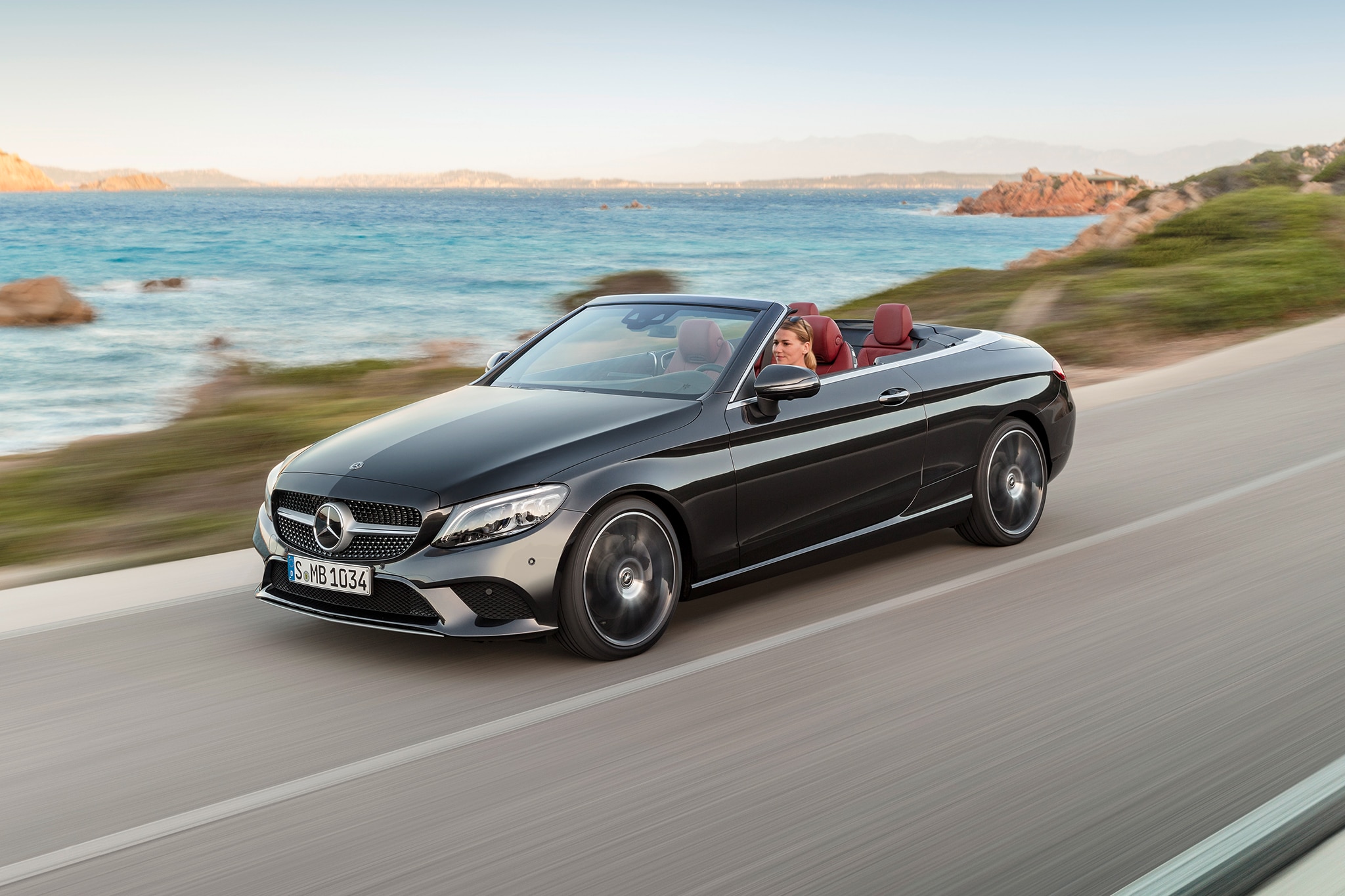 19 Mercedes Benz C Class Coupe And Cabriolet Get A Power Bump